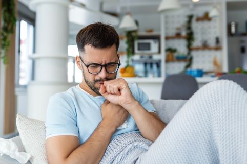 I vari tipi di tosse, le terapie per ogni tipo